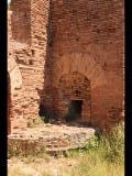 00974 ostia - regio ii - insula iv - terme di nettuno (ii,iv,2) - raum 10 - caldarium - nordostecke - detail - 06-2022.jpg